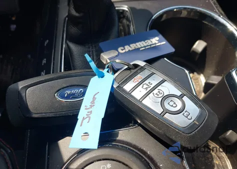 2018 Ford Explorer Sport z USA, uszkodzony, nr VIN 1FM5K8GT1JGB15161